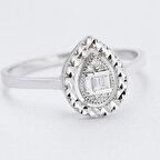 0.10 Karat Baget Pırlanta Yüzük (E-F VS/Damla Efektli)